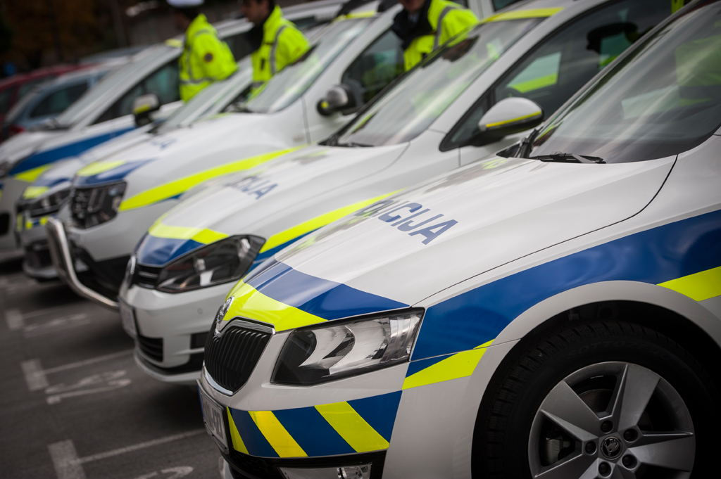 policija