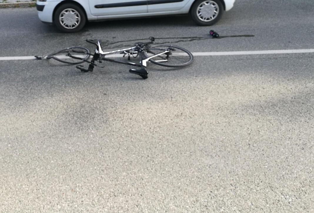 nesreča kolo kolesar