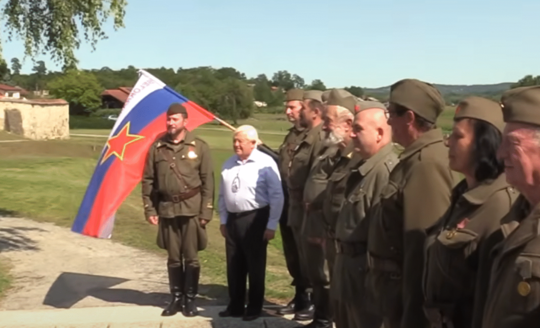 Milan-Kucan-na-pogrebu-Zdenka-Roterja-1536x934 psc toptv