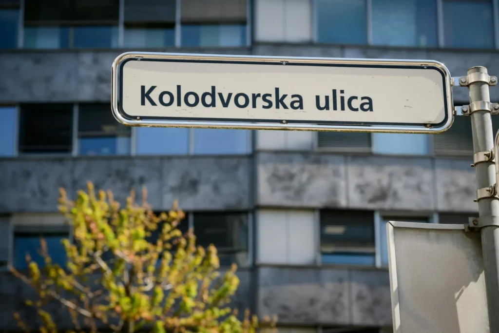 Ustavno sodišče odločilo o zakonu o RTVS: negotovost in očitki o povozitvi pravne države