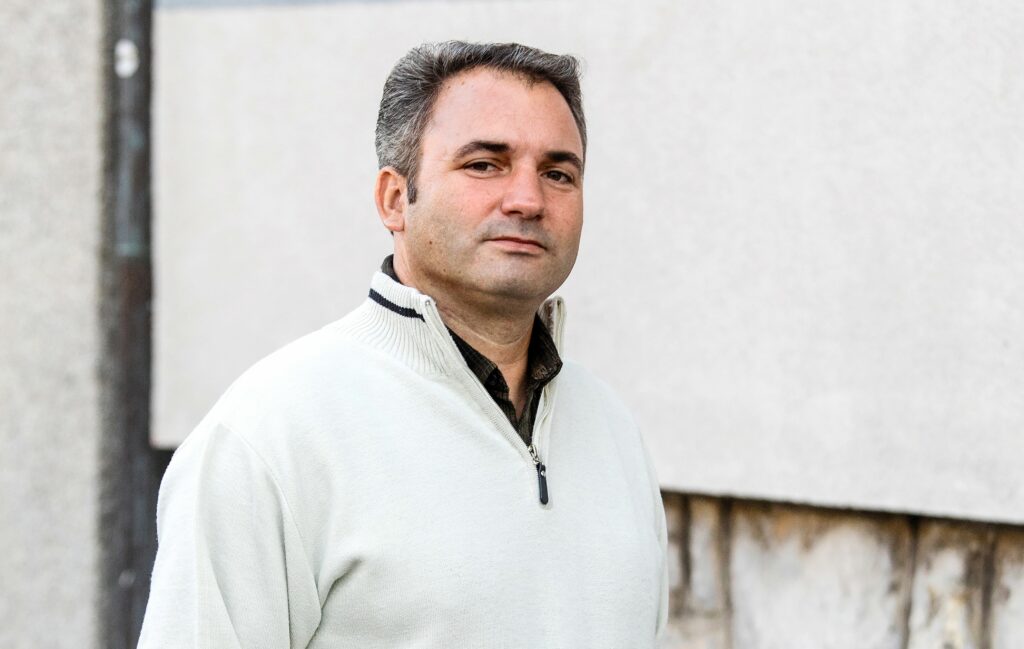 (iz tiskane demokracije) damian ahlin: sedaj je pravi čas, da pokažemo svetu, da smo lahko slovenci tudi sočutni 2026 - pravosodje - iustitia. Bg Fokus (iz tiskane demokracije) damian ahlin: sedaj je pravi čas, da pokažemo svetu, da smo lahko slovenci tudi sočutni 2026 44 1 damjan ahlin foto polona avanzo fokus iustitia. Bg piše: lucija kavčič
premiera filma eksodus 1945: naša kri je med argentinskimi slovenci že prvi večer... Iustitia. Bg (iz tiskane demokracije) damian ahlin: sedaj je pravi čas, da pokažemo svetu, da smo lahko slovenci tudi sočutni 2026 2026-07-04 19:13:31 pravosodje - iustitia. Bg fokus
