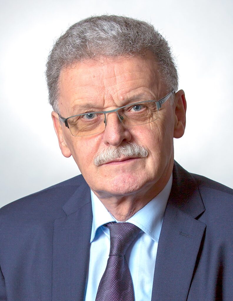 Demokracija mag. Tomaž seljak: vlak je odpeljal in projekta širitve mreže cobiss. Net ni več mogoče rešiti 2026 44 2 tomaz seljak foto osebni arhiv tomaza seljaka demokracija iustitia. Bg piše: lucija kavčič
sistem cobiss je informacijska infrastruktura znanosti, izobraževanja in kulture,... Iustitia. Bg mag. Tomaž seljak: vlak je odpeljal in projekta širitve mreže cobiss. Net ni več mogoče rešiti 2026 2026-07-05 18:48:50 pravosodje - iustitia. Bg demokracija